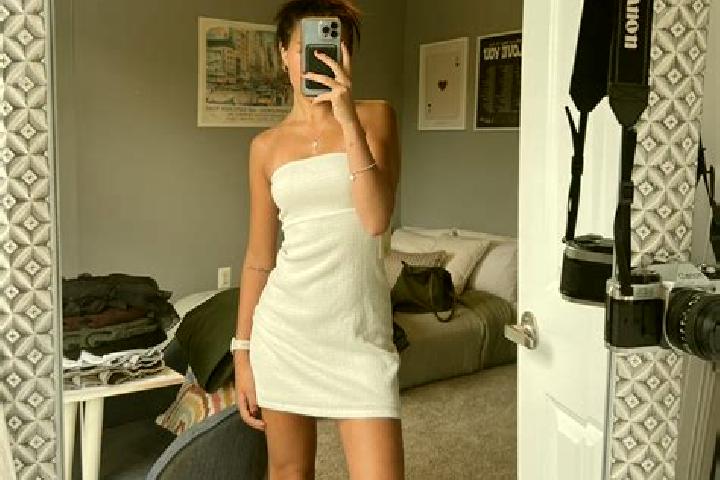 Nora, 31 — Escort in Brambleton, United States