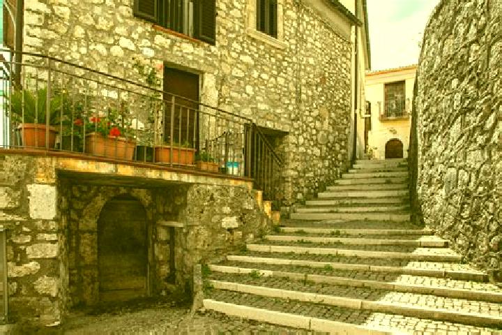 Nora, 31 — Escort in Cerro al Volturno, Italy