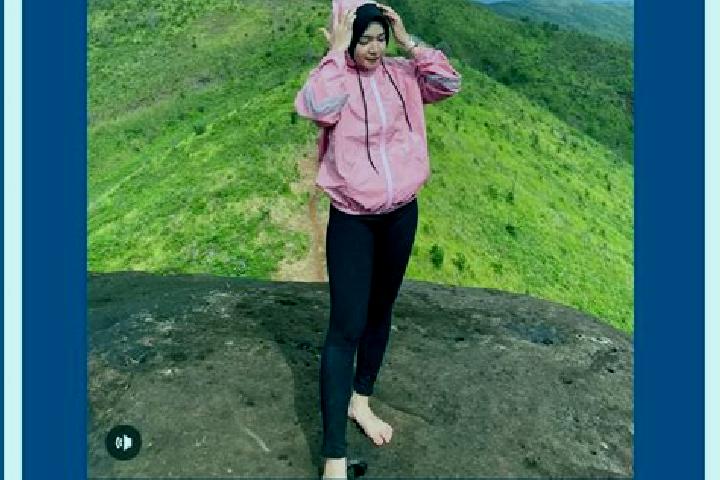 Nora, 31 — Escort in Luan Balu, Indonesia
