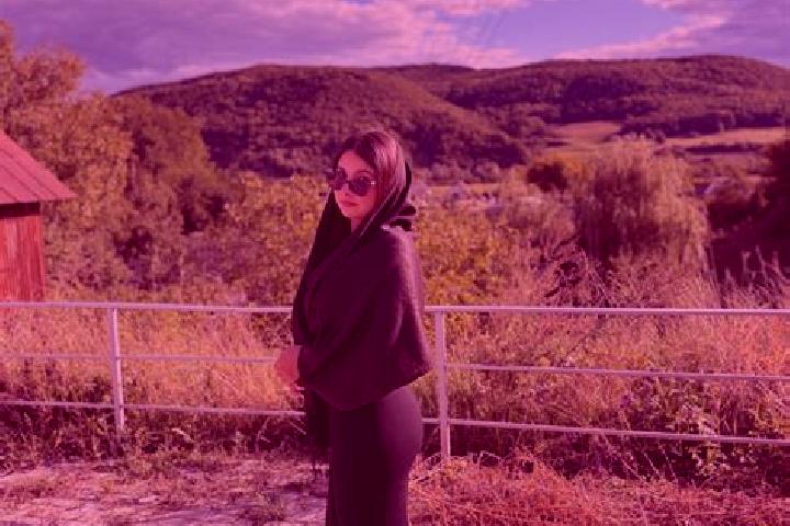 Nora, 31 — Escort in Munte, Belgium