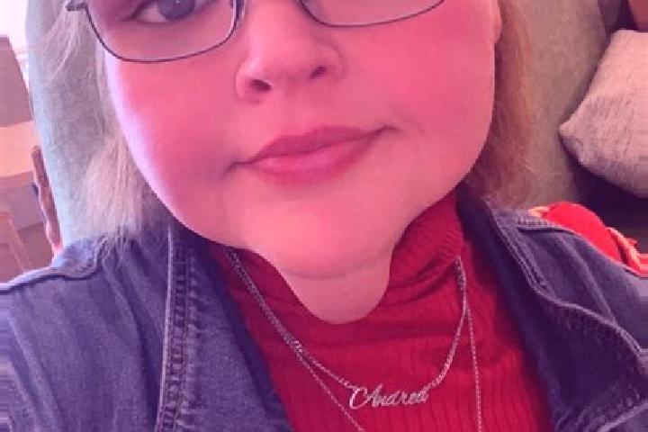 Nora, 31 — Escort in New Stanton, United States