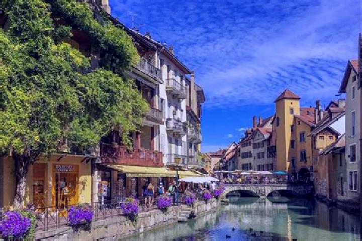 Nora, 31 — Escort in Vacon, France