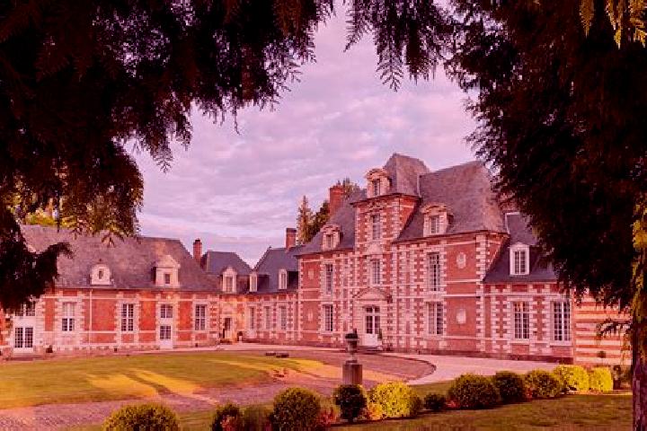 Nora, 31 — Escort in Vauchelles-les-Quesnoy, France