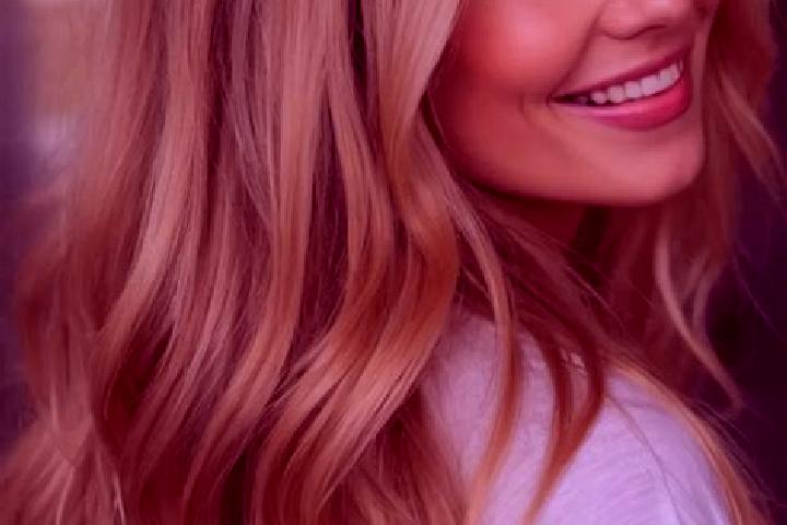 Nora, 32, a blonde hazel-eyed latina companion based in shokhaib. Offering A-Level, OWO. Available for incall and outcall, overnight bookings available.