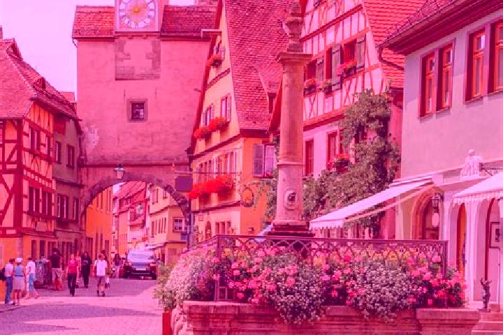 Nora, 32 — Escort in Barenbach, Germany