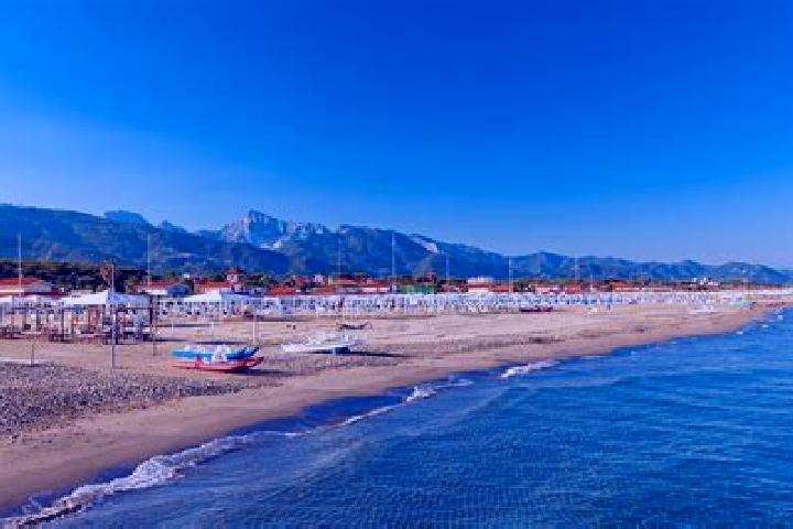 Nora, 32 — Escort in Forte dei Marmi, Italy