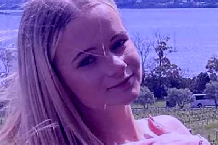 Nora, 32 — Escort in Laura, Australia
