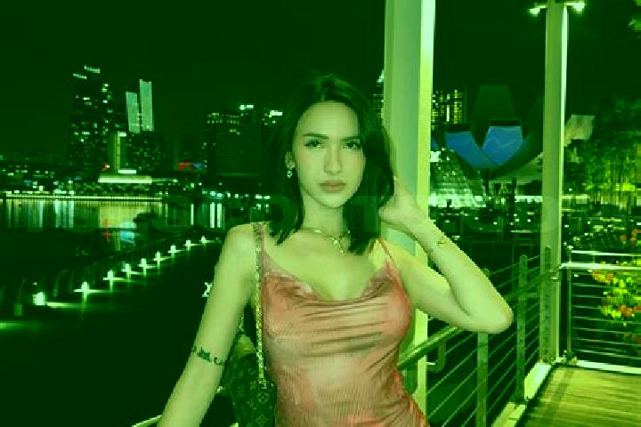 Nora, 32 — Escort in Petworth, United States
