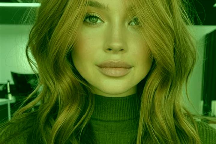 Nora, 33, a auburn grey-eyed middle eastern companion based in At Tirah. Offering Fetish, Girlfriend Experience, Travel Companion. Available for incall and o...