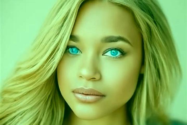 Nora, 33, a blonde blue-eyed latina companion based in Goussonville. Offering Overnight, Erotic Massage, Dinner Date, Roleplay. Available for incall and outc...