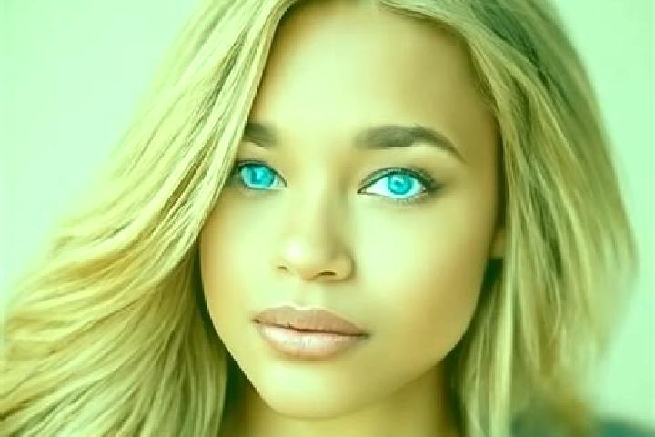 Nora, 33, a blonde blue-eyed latina companion based in Lunavada. Offering Massage, Roleplay, Overnight. Available for incall and outcall, day and evening dates.