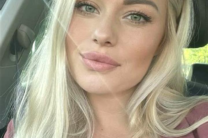 Nora, 33, a blonde hazel-eyed caribbean companion based in Onano. Offering A-Level, Duos, Tantra, Couples. Available for incall and outcall, overnight bookin...