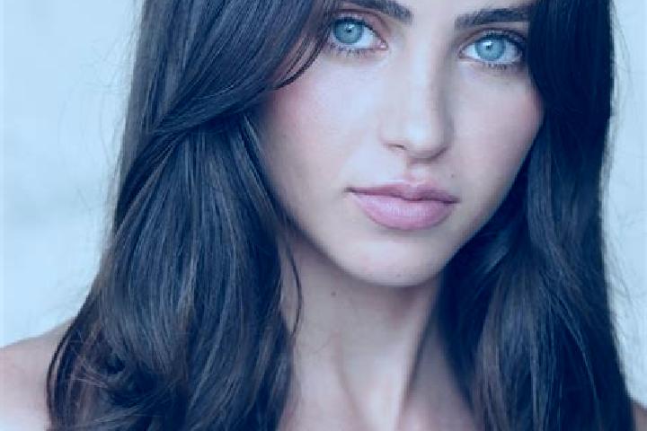 Nora, 33, a red brown-eyed indian companion based in Aragua de Barcelona. Offering Duos, Girlfriend Experience, Overnight, GFE. Available for incall and outc...