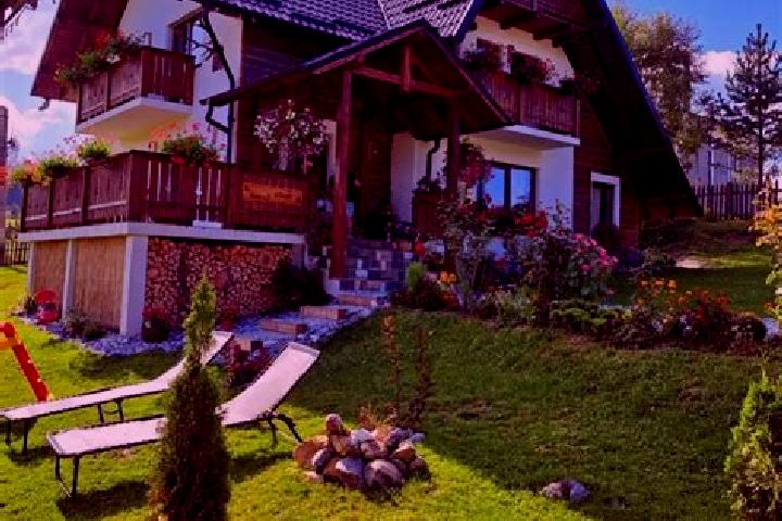 Nora, 33 — Escort in Delnita, Romania