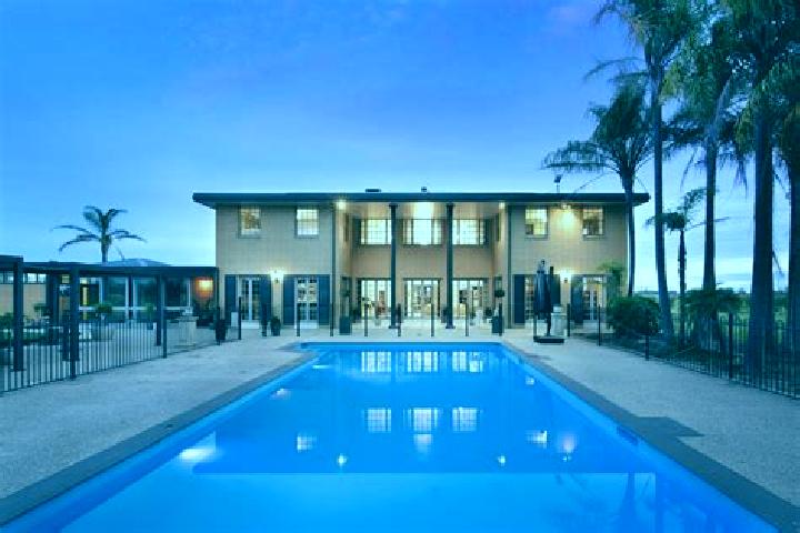 Nora, 33 — Escort in Goornong, Australia
