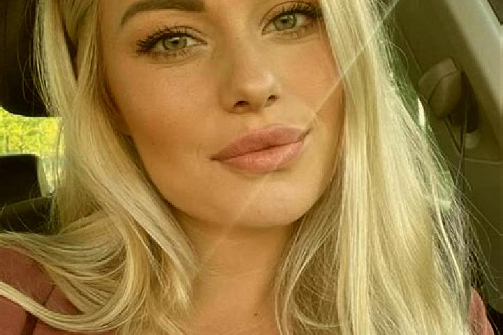 Nora, 34, a blonde hazel-eyed caucasian companion based in Desford. Offering Party Girl, Couples, Travel Companion, Massage. Available for incall and outcall...