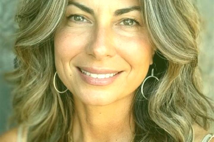 Nora, 34, a brunette grey-eyed mixed companion based in Bascenii de Sus. Offering Dinner Date, Overnight, Massage, Deep French Kissing. Available for incall ...