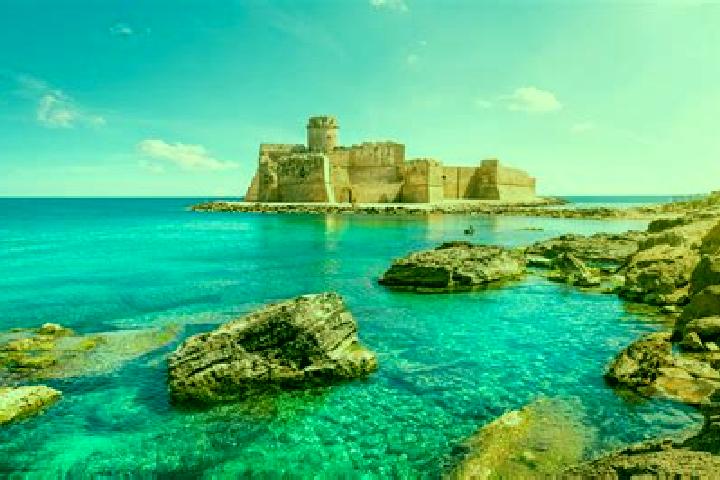 Nora, 34 — Escort in Capo Rizzuto, Italy