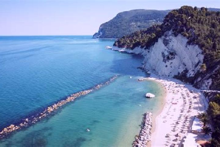 Nora, 34 — Escort in Ponte Cingoli, Italy