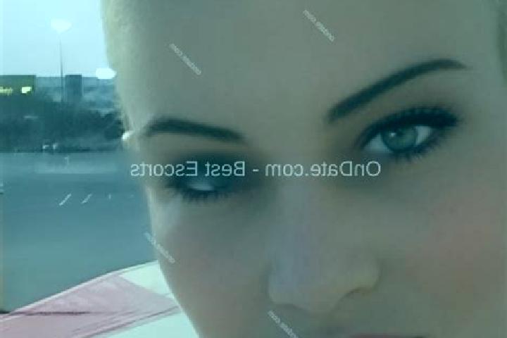 Nora, 34 — Escort in Potangeni, Romania