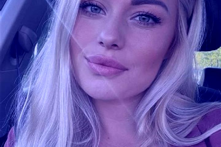 Nora, 35, a blonde hazel-eyed european companion based in Babrala. Offering Striptease, Massage, BDSM. Available for incall and outcall, overnight bookings a...