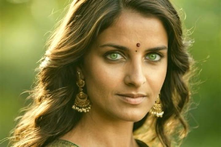 Nora, 35, a chestnut green-eyed indian companion based in Luoba. Offering Domination, Travel Companion, BDSM, Fetish. Available for incall and outcall, overn...
