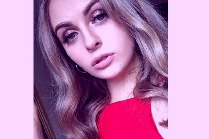 Nora, 35 — Escort in Ashbourne, United Kingdom
