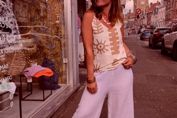 Nora, 35 — Escort in Caestre, France