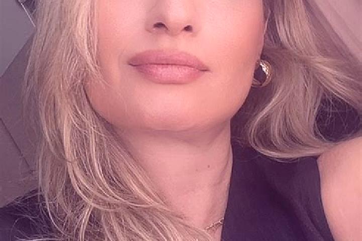 Nora, 35 — Escort in Coings, France