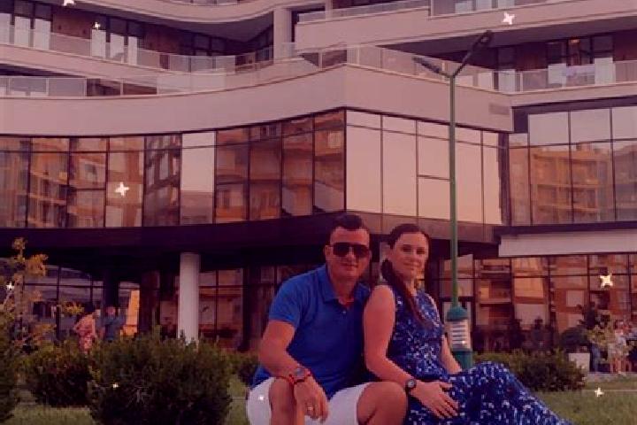Nora, 35 — Escort in Perparim, Albania