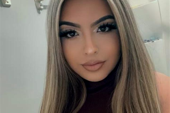 Nora, 36, a blonde brown-eyed latina companion based in Petit Palais. Offering Overnight, Erotic Massage, Domination, Roleplay. Available for incall and outc...