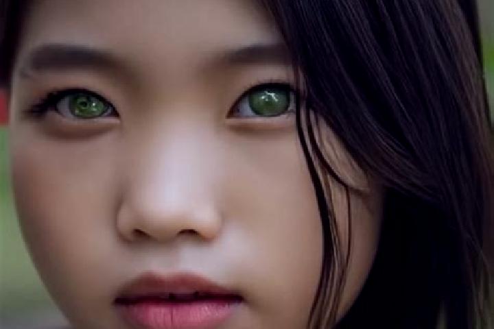 Nora, 36, a red green-eyed asian companion based in Toumboho. Offering Duos, OWO, 69, Couples. Available for incall and outcall, day and evening dates.