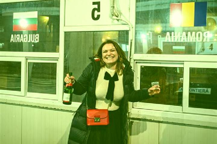 Nora, 36 — Escort in Cosula, Romania