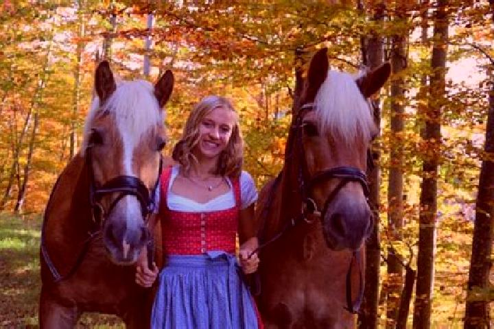 Nora, 36 — Escort in Kleinreifling, Austria