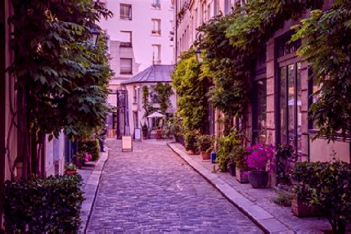 Nora, 36 — Escort in Paris 11e Arrondissement, France