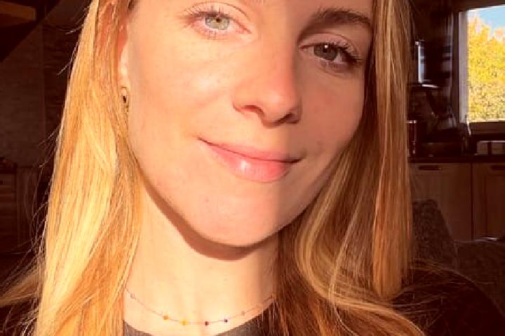 Nora, 36 — Escort in Pissy-Poville, France