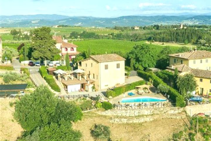 Nora, 36 — Escort in Tavarnelle Val di Pesa, Italy