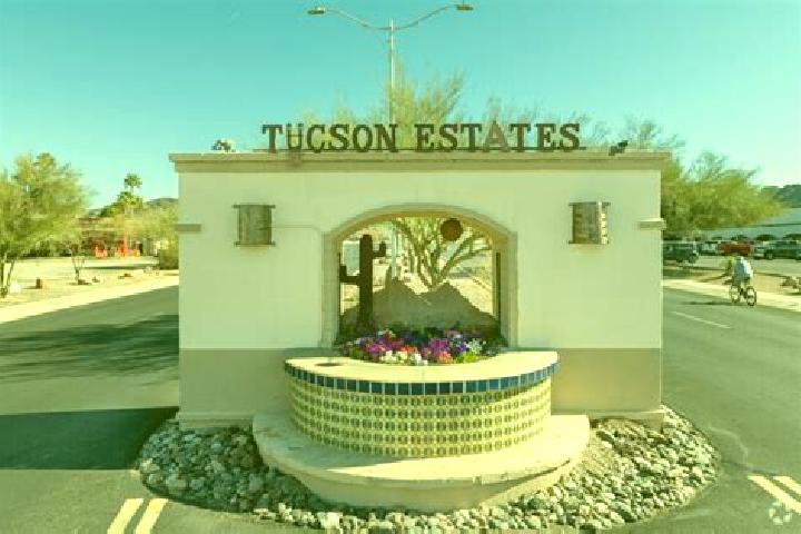Nora, 36 — Escort in Tucson Estates, United States