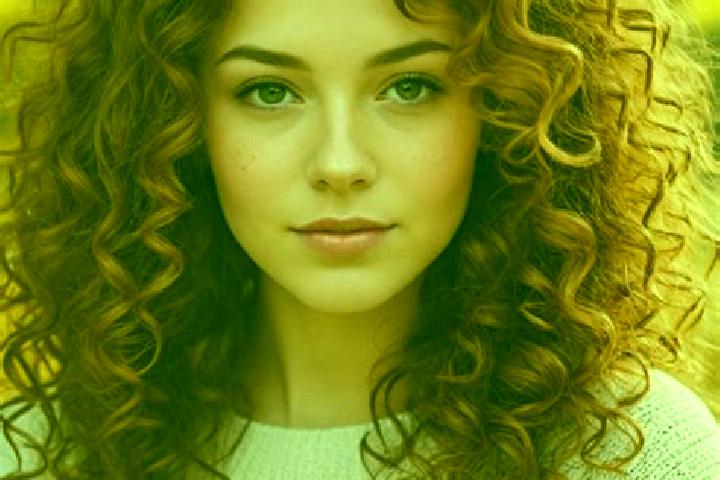Nora, 37, a auburn grey-eyed latina companion based in Butesti. Offering OWO, Dinner Date, 69. Available for incall and outcall, overnight bookings available.