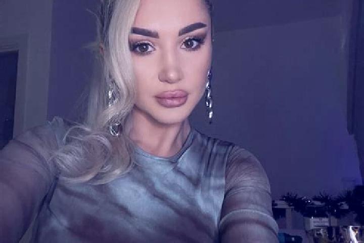Nora, 37, a blonde amber-eyed middle eastern companion based in Litiara. Offering Fetish, GFE, OWO, Party Girl. Available for incall and outcall, day and eve...