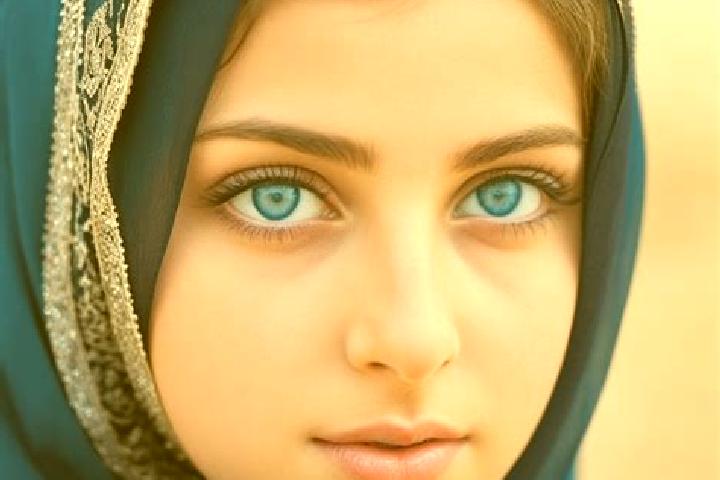 Nora, 37, a blonde grey-eyed middle eastern companion based in Alto de la Cruz. Offering Massage, Duos, A-Level. Available for incall and outcall, day and ev...
