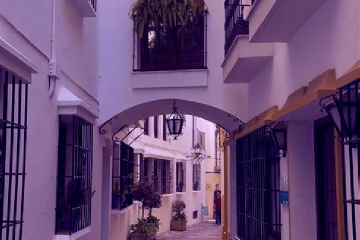 Nora, 37 — Escort in Balmori, Spain