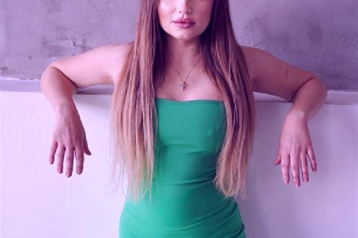 Nora, 37 — Escort in Blazovice, Czech Republic