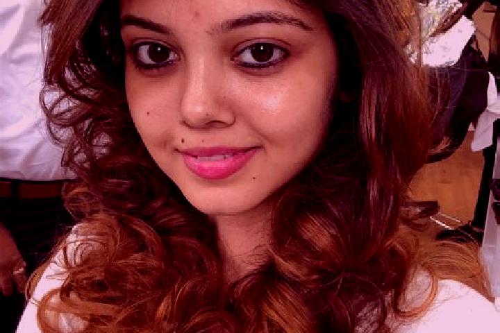 Nora, 37 — Escort in Madhyamgram, India