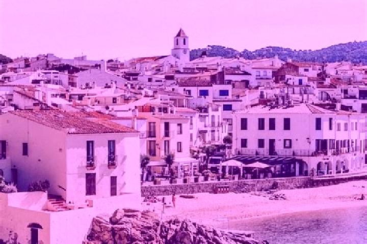 Nora, 37 — Escort in Palafrugell, Spain
