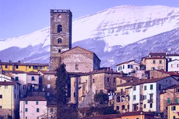 Nora, 37 — Escort in Piano di Coreglia-Ghivizzano, Italy
