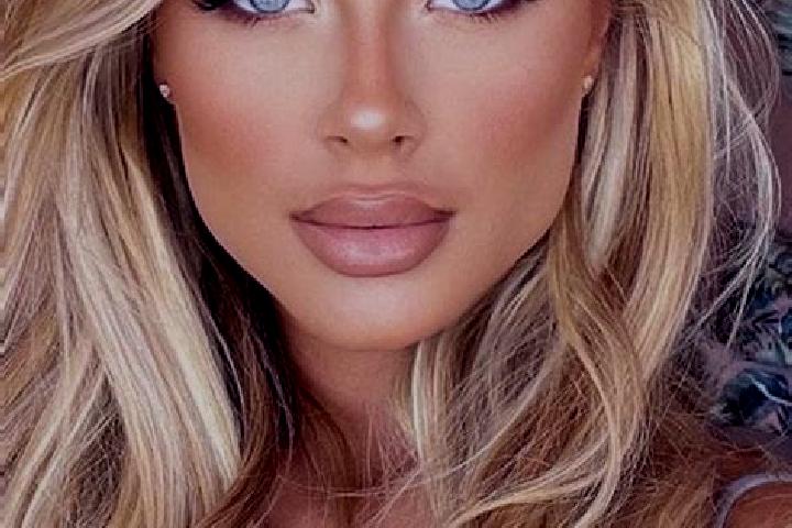 Nora, 38, a blonde blue-eyed latina companion based in Rozzano. Offering OWO, Massage, Couples. Available for incall and outcall, overnight bookings available.