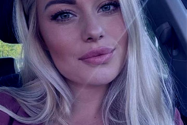 Nora, 38, a blonde hazel-eyed caucasian companion based in La Alberca de Zancara. Offering Domination, Massage, Party Girl, Fetish, Prostate Massage. Availab...