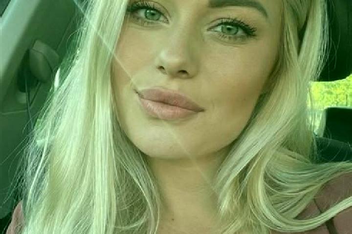 Nora, 38, a blonde hazel-eyed mixed companion based in Maandouni. Offering Couples, Travel Companion, Fetish, Deep French Kissing, Prostate Massage. Availabl...