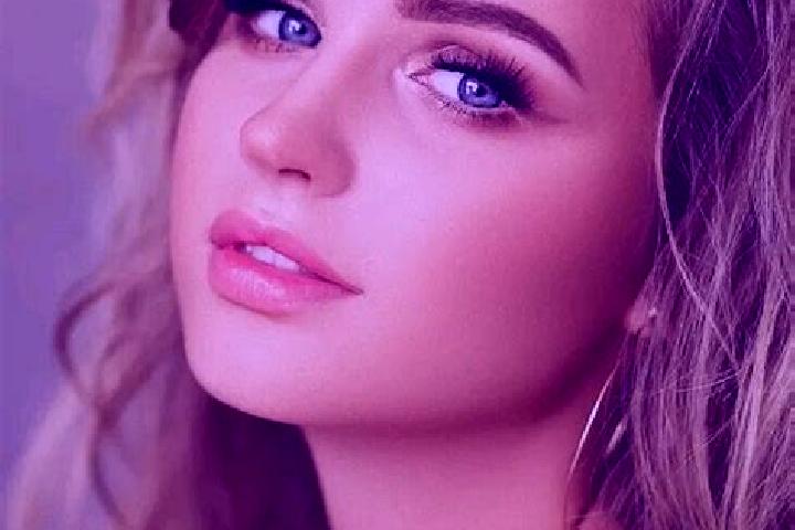 Nora, 38, a dark blonde blue-eyed mediterranean companion based in Niva. Offering Prostate Massage, Erotic Massage, Striptease, Fetish, Party Girl. Available...